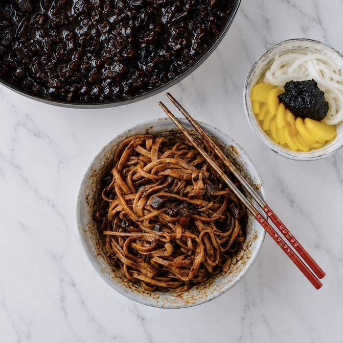 839 Jjajangmyeon Black Bean Noodles - Image 1