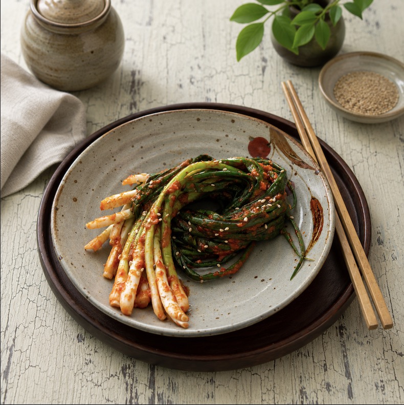 Green Onion Kimchi 38oz - Image 1