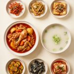 [찬] 든든 국물 집밥 세트 / 닭도리탕 / 사골국 / 북어채 / 어묵볶음 / 두부튀김 / 콩나물무침 / 오이무침 / 다시마튀각 / 막김치